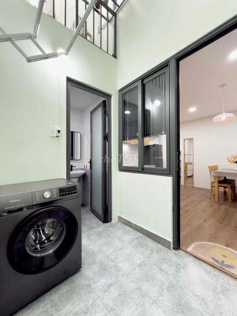 Rent an apartment full of interiors in area Hồng Hà, Tân Bình.