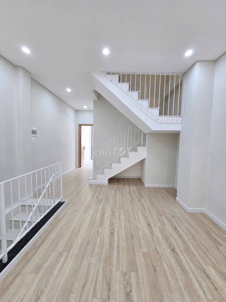 Rent a new house 100 percent next to marketing financials.