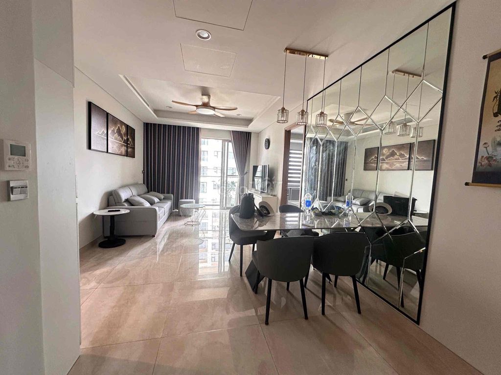 Rent the high-end apartment the horzon .