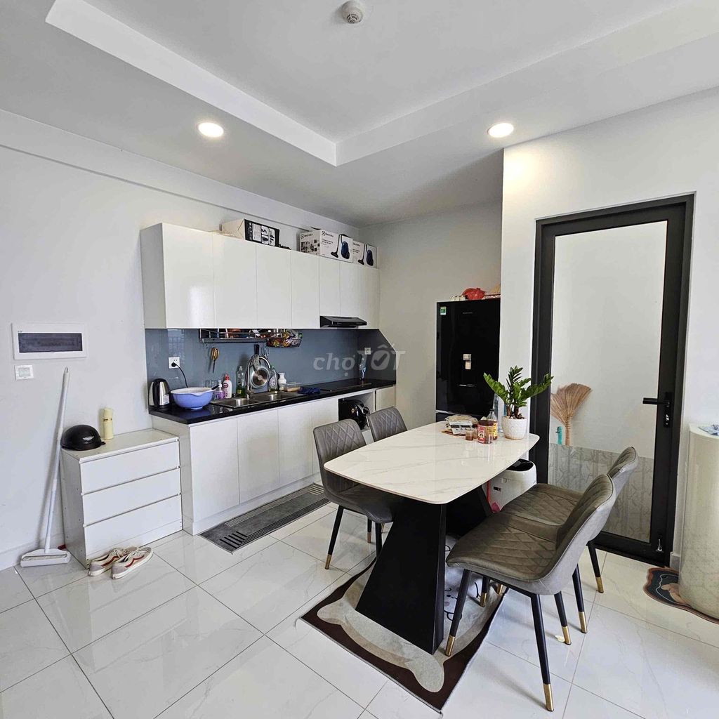 Overriding for the The PegaSuite 2 Rent View house 24/7 Ready