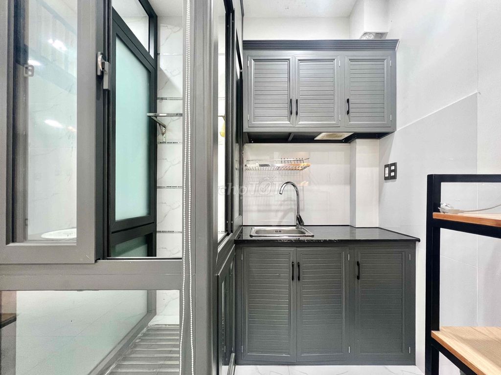 New interior, elevator. Turn to, free car