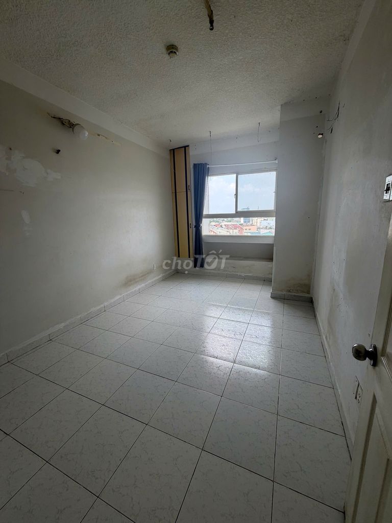 Rent an Imperial apartment, Nguyễn Văn Quá, District 12. It's five million and five hundred and forty meters, one bedroom.
