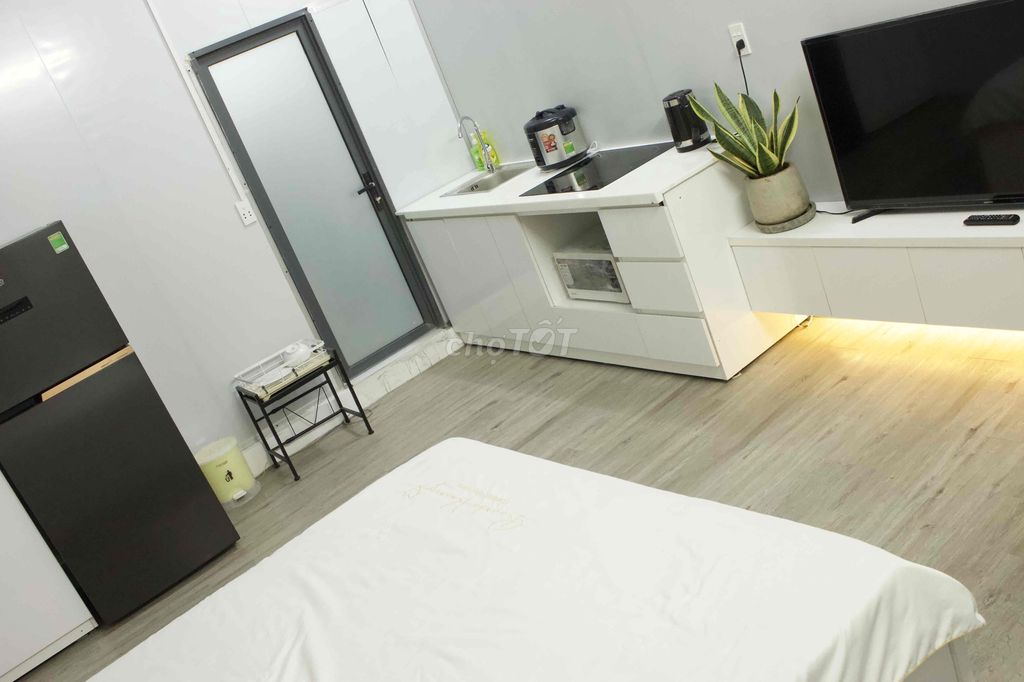 Near the airport - nice room 19 Hồng Hà