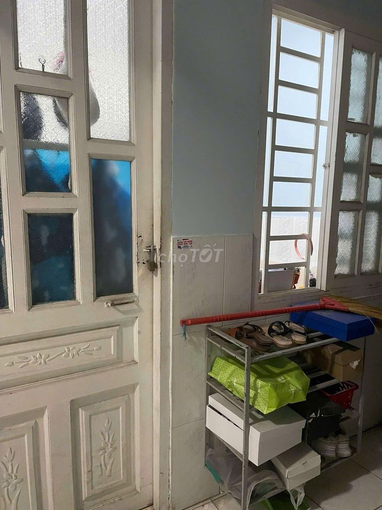 Find a girl at a boarding camp, Trần Não, p.An Khánh