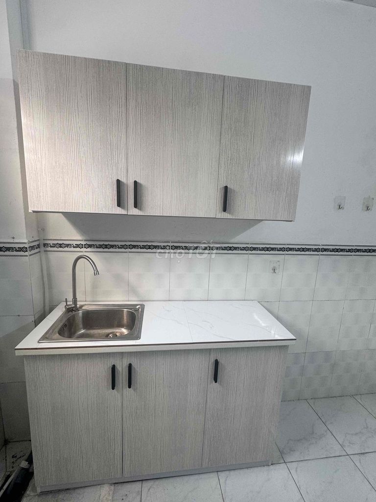 Ground Room, air conditioning, high guard!