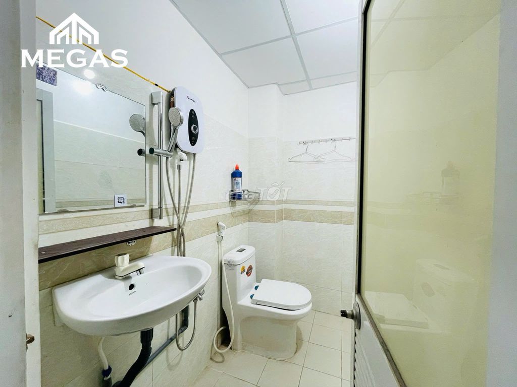 It's the studio-two bedrooms-- 40 M2- Tân Bình.