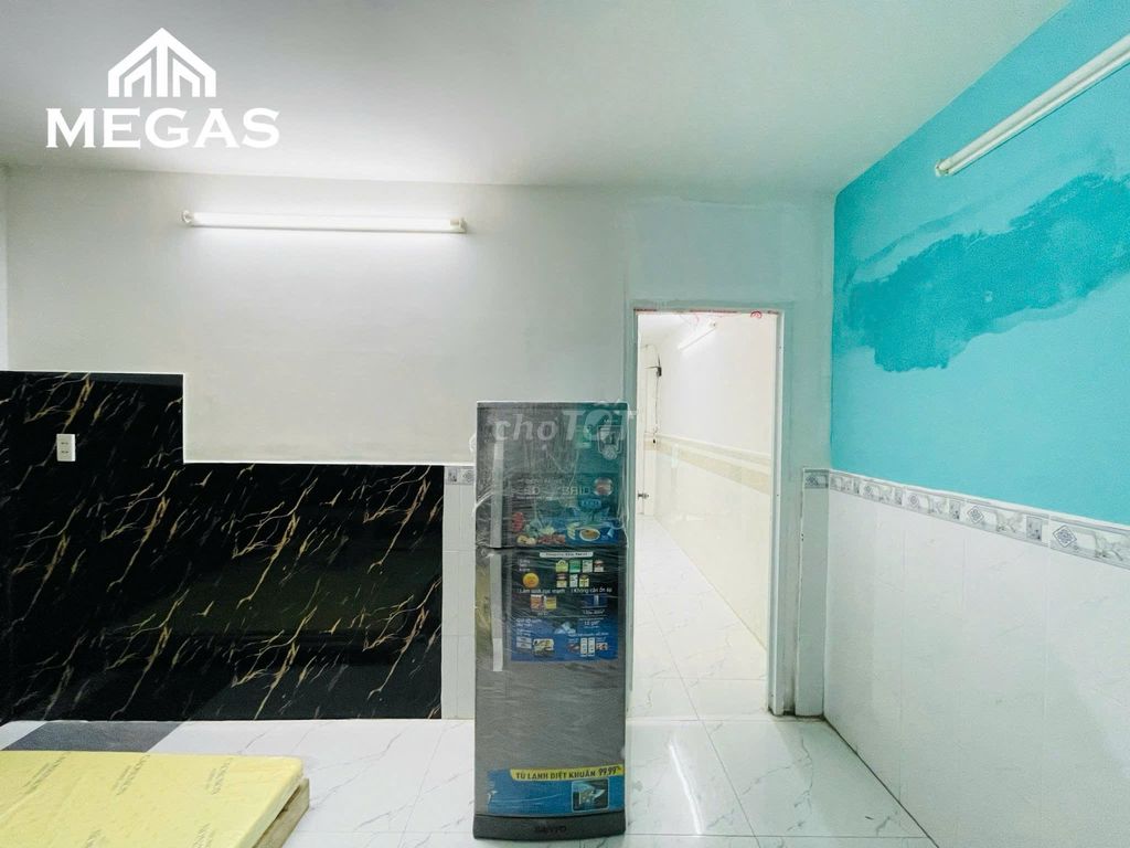 It's the studio-two bedrooms-- 40 M2- Tân Bình.