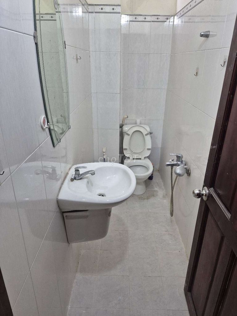 Rent 4 x 15 meters 3 bedroom 4 5 toilets 5 meters in the alley Tân Phú