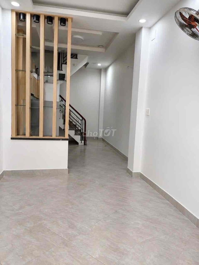 Rent car lanes - 1 MM 2 rooftops, District 3