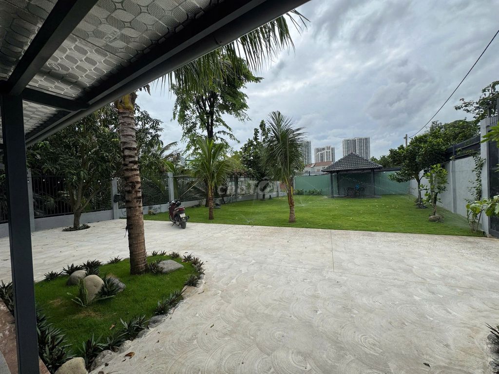 Nguyễn Xiển Long Bình garden area 500 meters near vinhome
