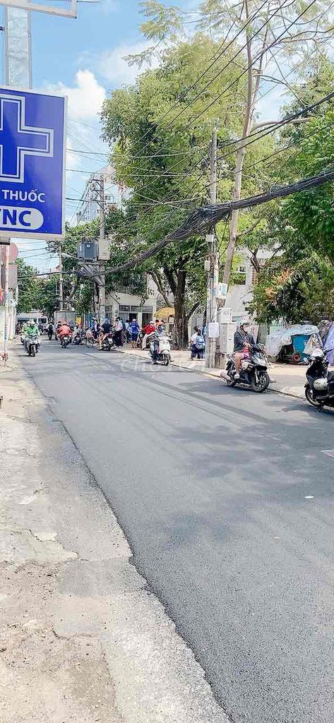 Rent a corner 2-1-1 A Đặng Văn Ngữ, Phú Nhuận free business