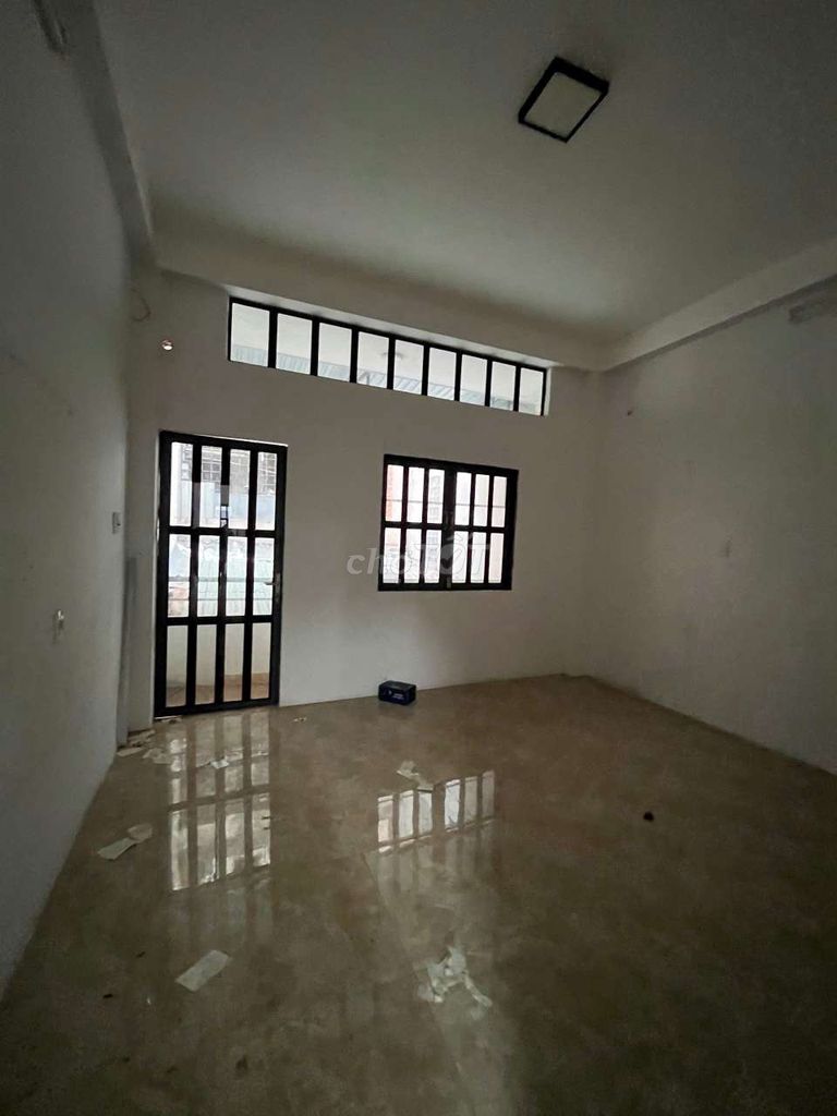 Rent a cash house right here in Metro-4.4 x 25-three floors, wide side.