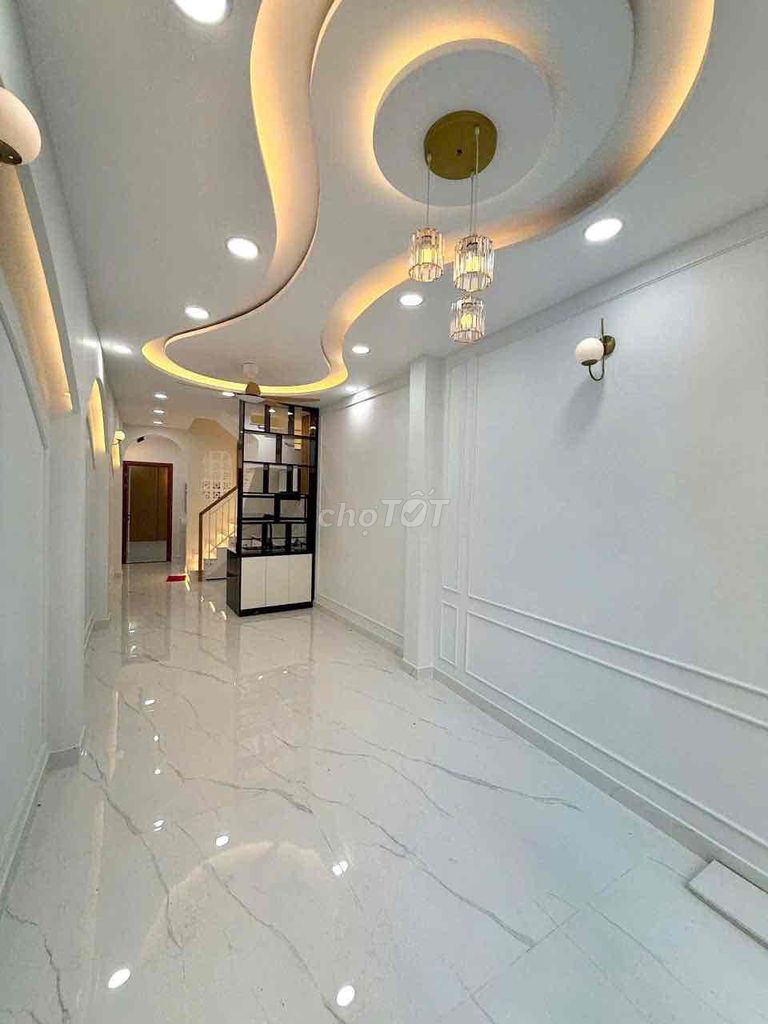 Rent a new house 100% Đoàn Văn Bơ Đoàn Văn Bơ at the Hecc Club.