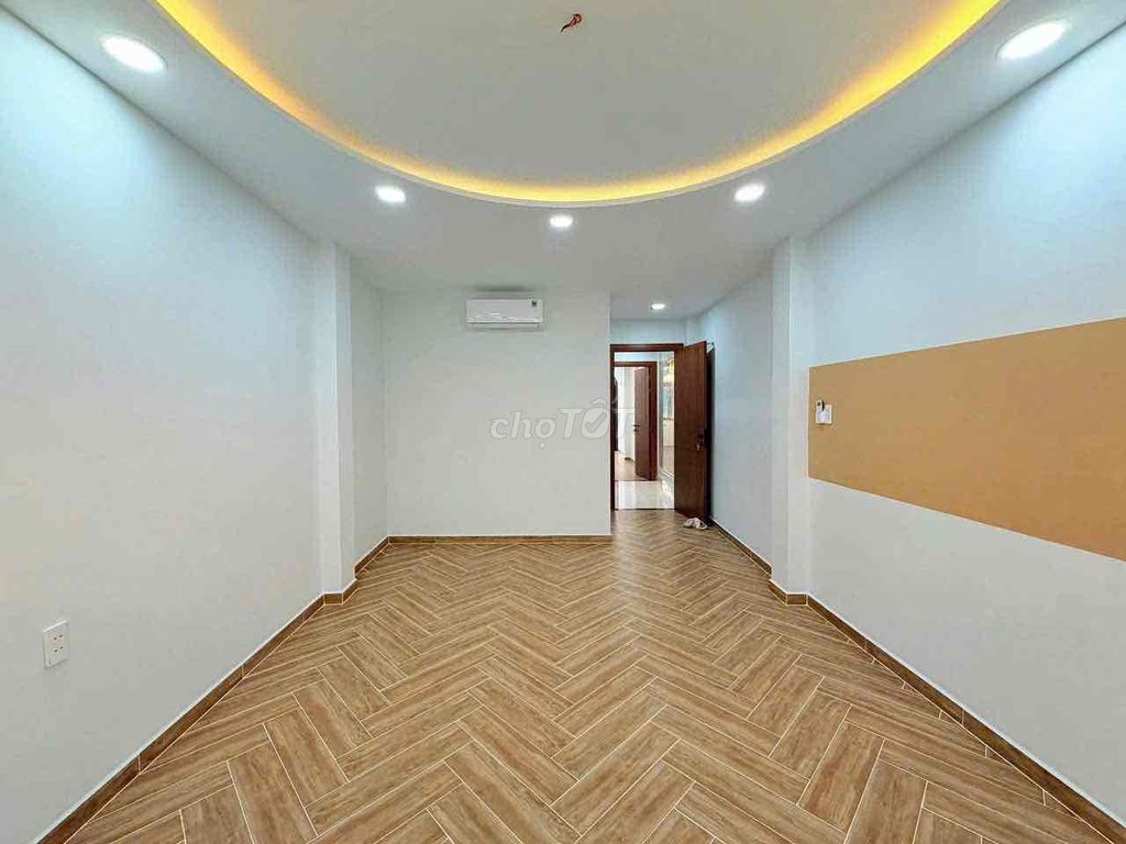 Rent a new house 100% Đoàn Văn Bơ Đoàn Văn Bơ at the Hecc Club.