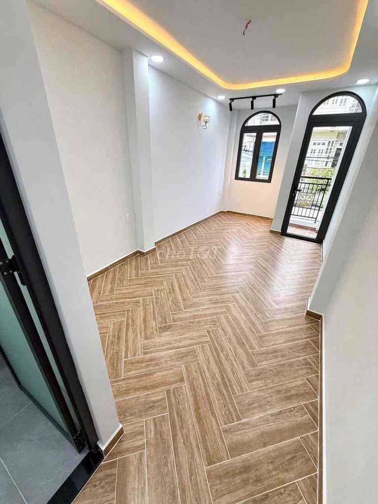 Rent a new house 100% Đoàn Văn Bơ Đoàn Văn Bơ at the Hecc Club.