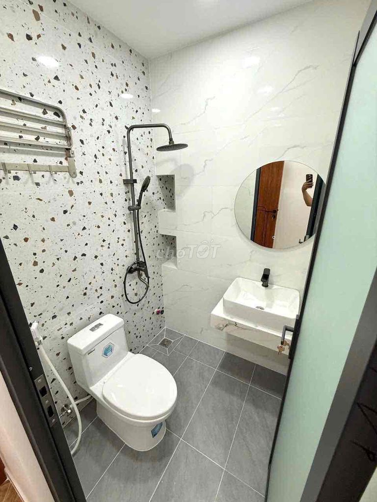 Rent a new house 100% Đoàn Văn Bơ Đoàn Văn Bơ at the Hecc Club.
