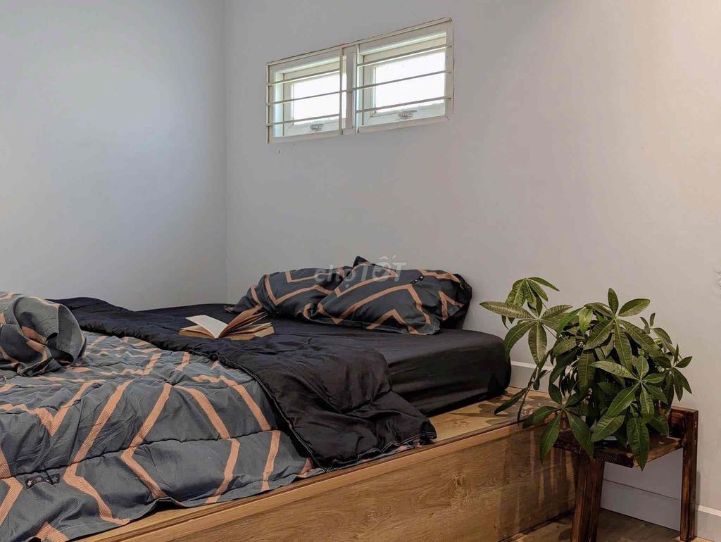 Rent a super open apartment downtown in Bình Thạnh.