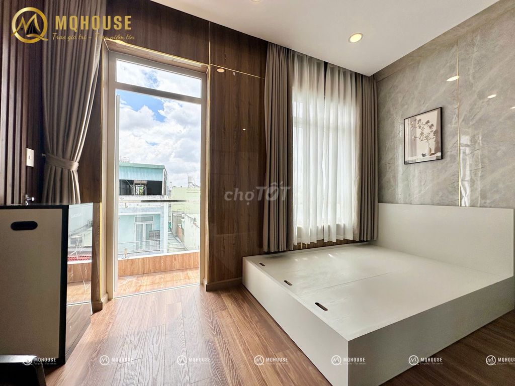 The super-beautiful balcony studio near Phạm Văn Bạch bordered etown - T3