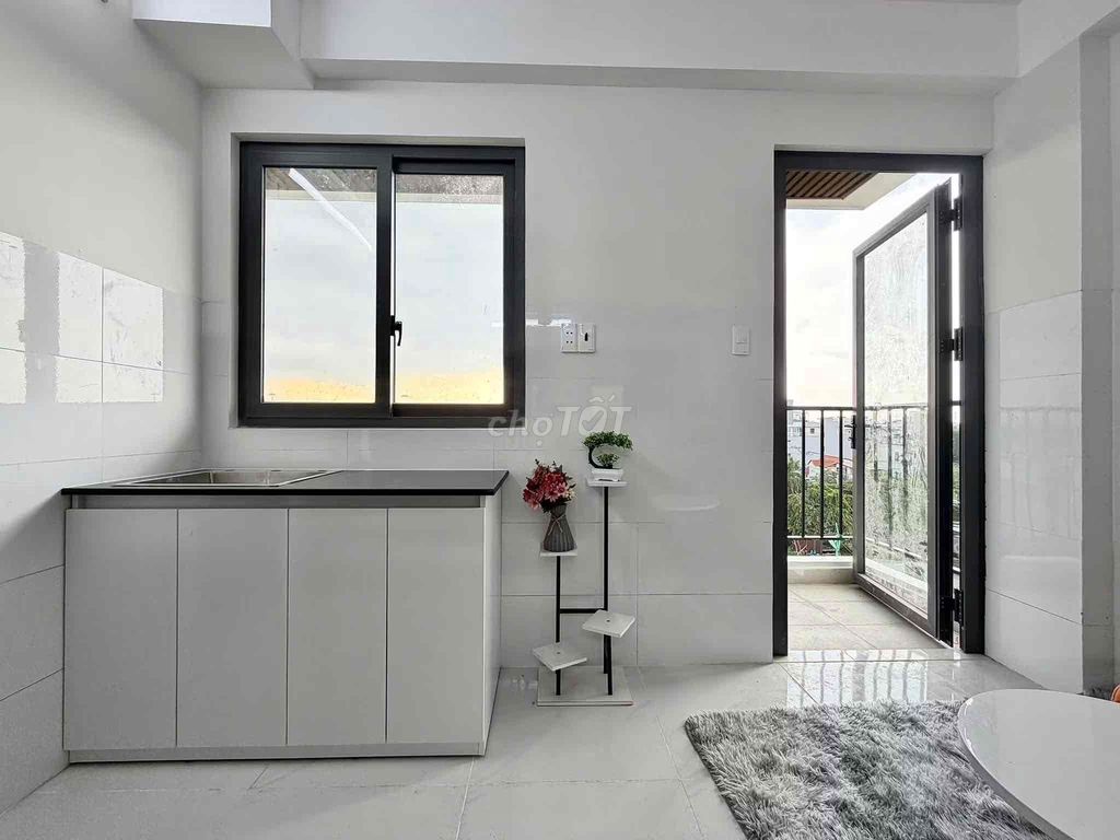 The light-rich apartment Full-Band-Channel near ubnd District 2 in charge