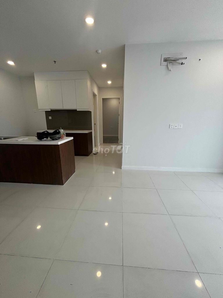 Rent Central Premium of 870 meters 2 empty bedrooms right here at 11 million.