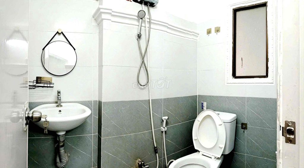 apartment 1 balcony bedroom watch room 24/7 The cool Trường Sa channel