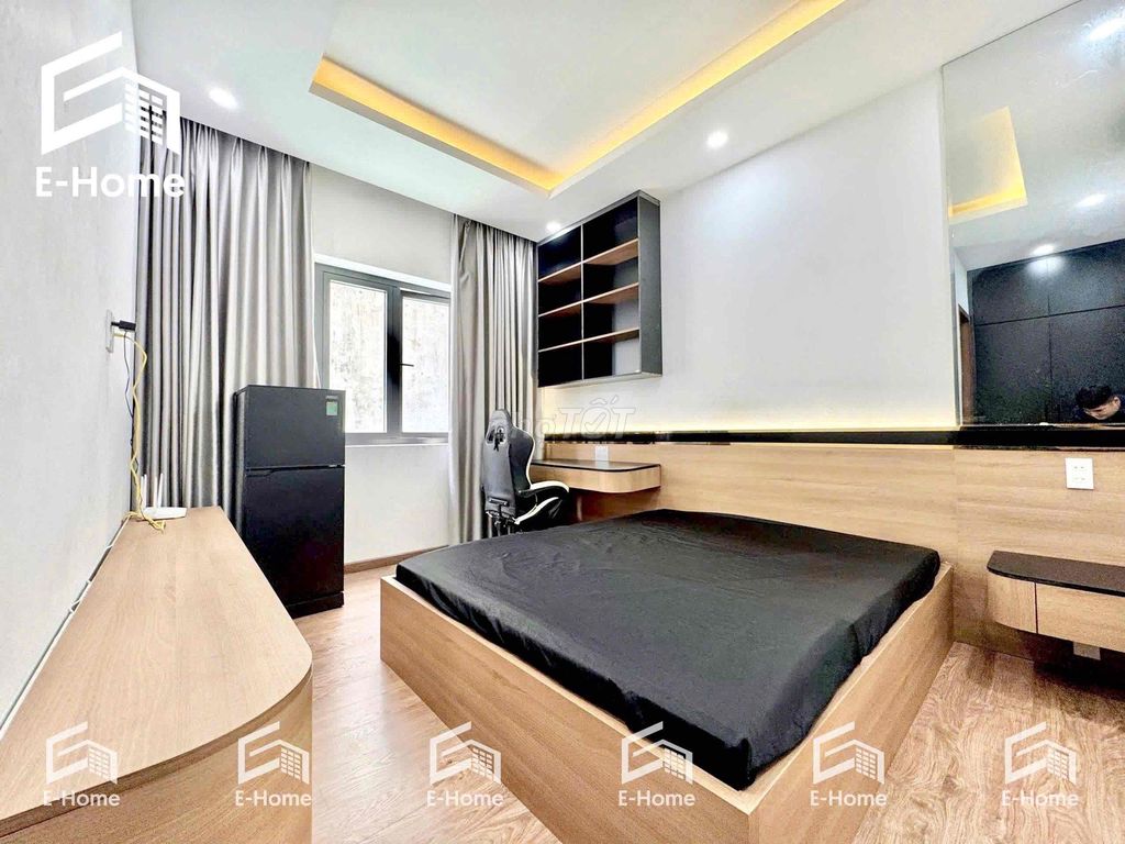 The master window interior is just Nguyễn Kiệm home park