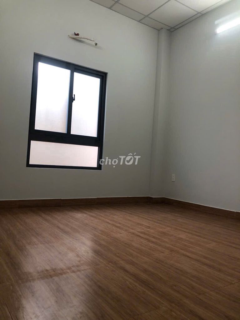 Rent a Nguyễn Hữu Tiến 4 x 20; cast a ground, a nice floor.