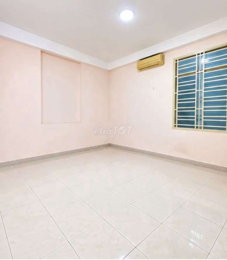 Renting Pao Four Bedrooms, 5 toilets for 25 million