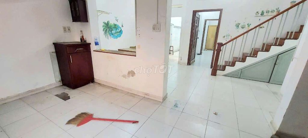 The original is cheap, 614 meters, attic, 3 bedrooms, 2 Phạm Văn Chiêu-770 9 toilets.