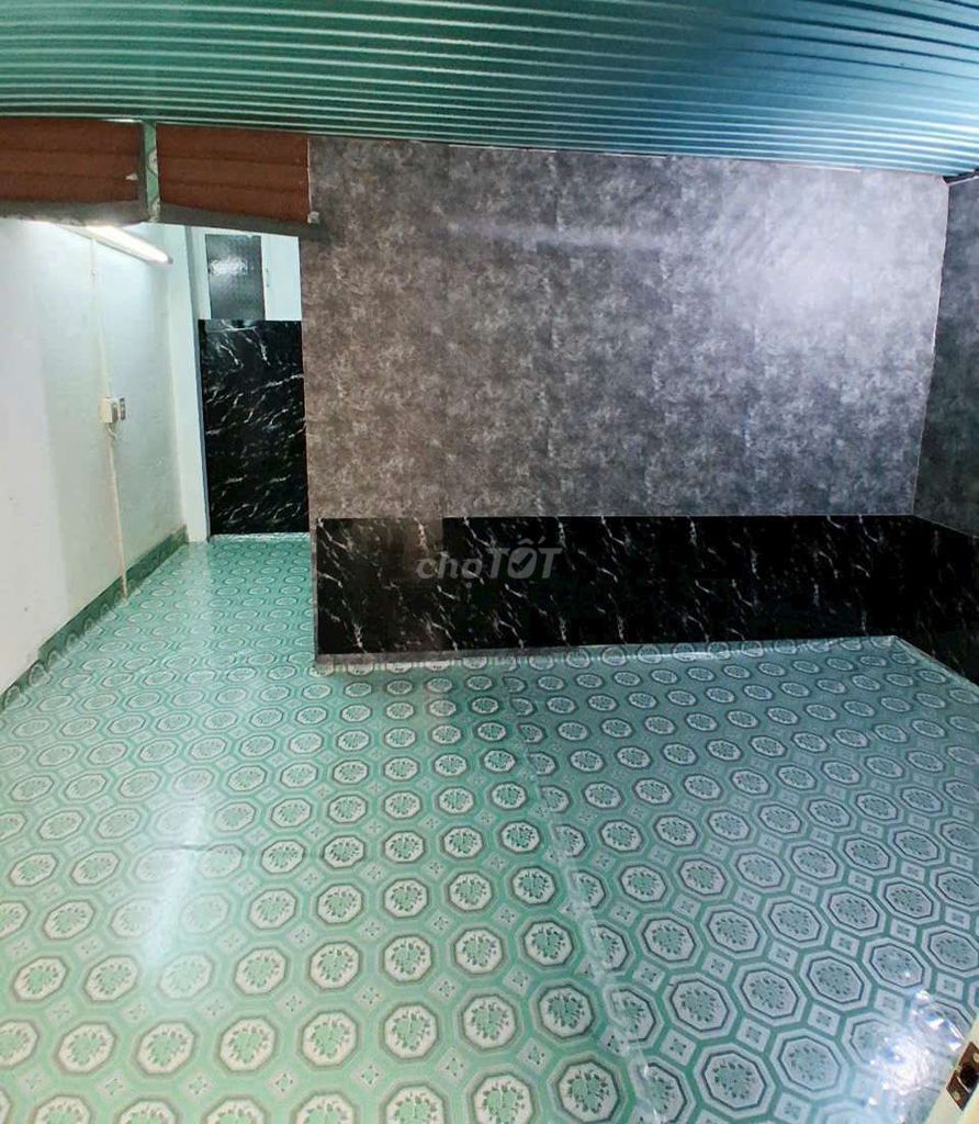 3 x 3,2 toilets, 4 meters, Tân Chánh Hiệp District 12