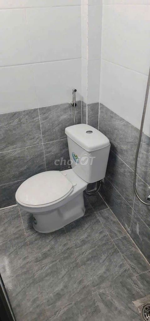 3 x 3,2 toilets, 4 meters, Tân Chánh Hiệp District 12