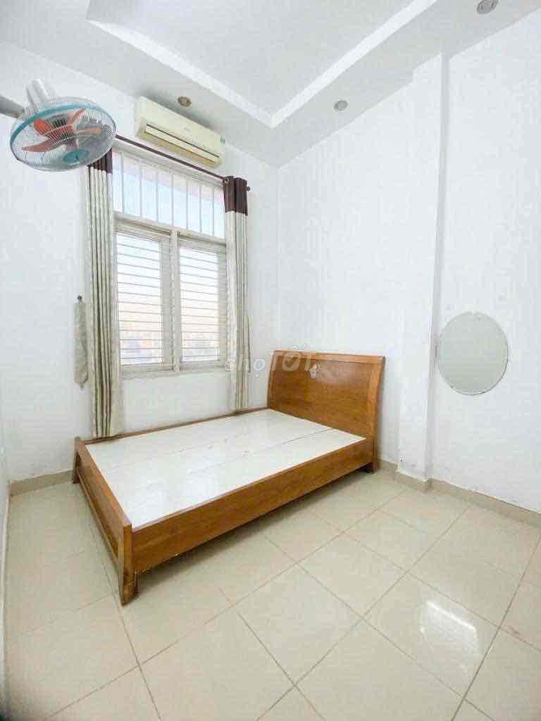 The alley terminal is located in N723 M 4 bedrooms with air conditioning near the cd vinatex school