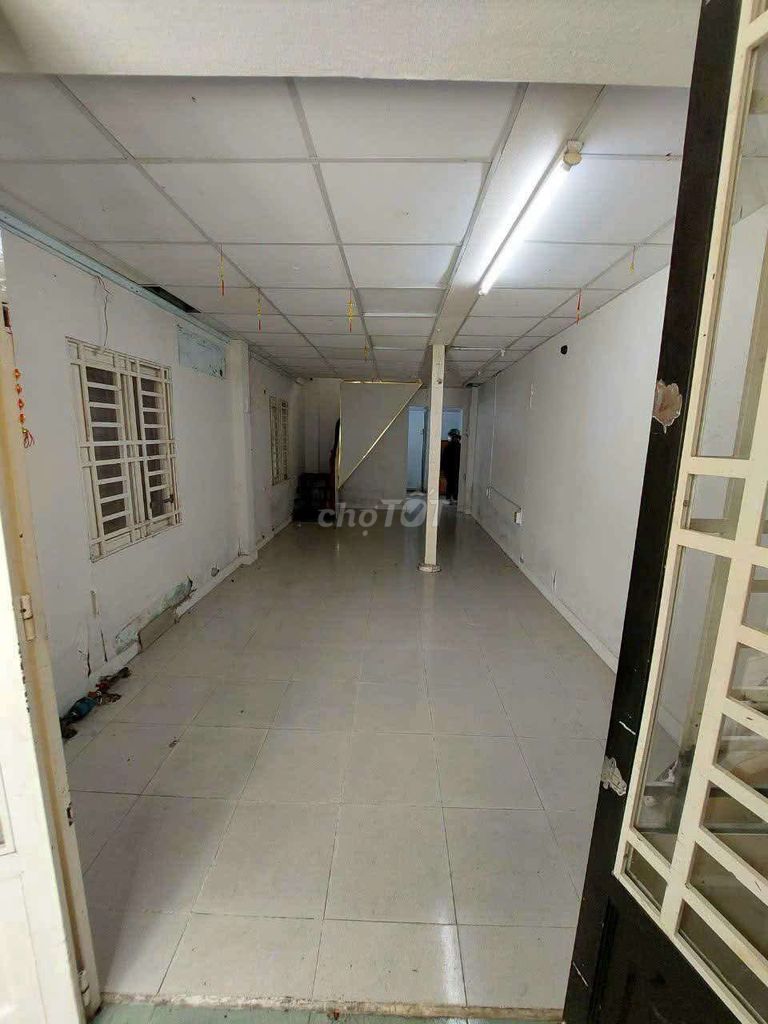 Rent for H3 G, 2 cars, Cao Thắng District 3.
