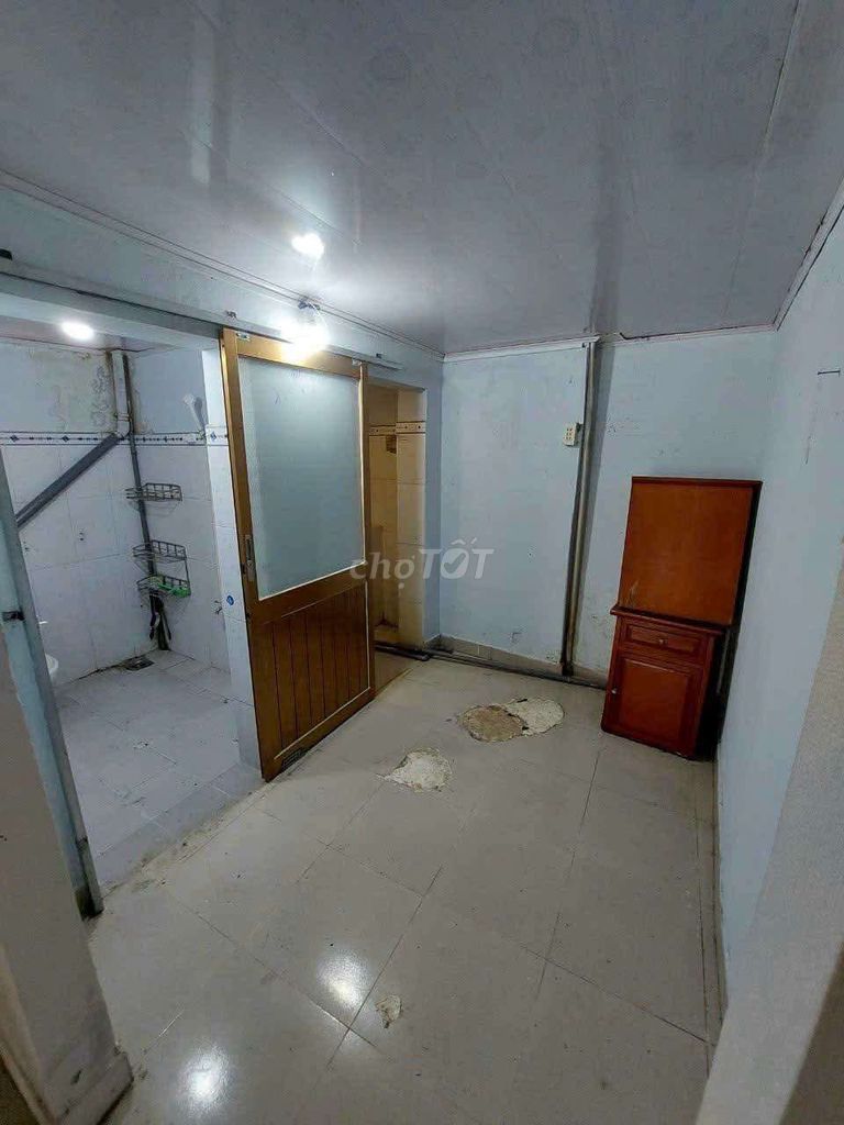 Rent for H3 G, 2 cars, Cao Thắng District 3.