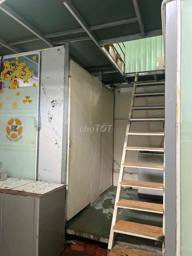 Rent the house and the level of the Kd the main entrance