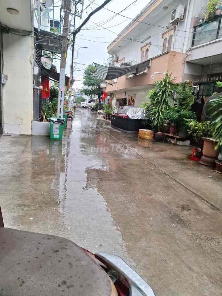 Rent a new Bình Tân district, Chiến Lược Motorway, 4 x 12 meters area, 14 million a month.