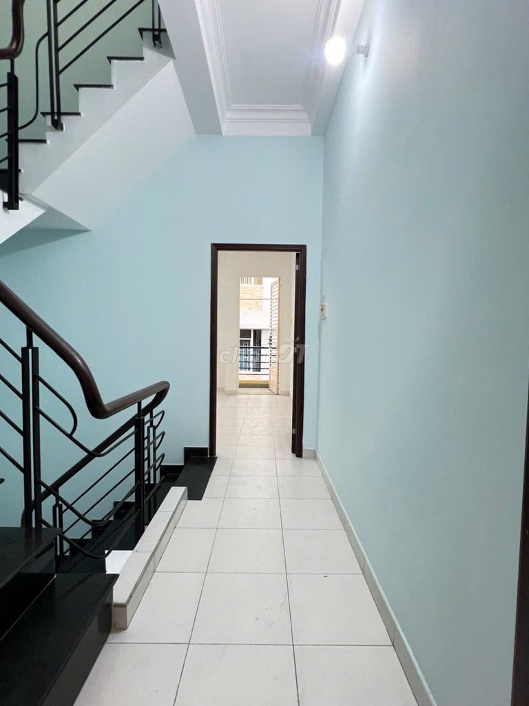 Rent an alley house 565/89 Nguyễn Trãi. Fourth floor (4 bedroom, 3 toilets)