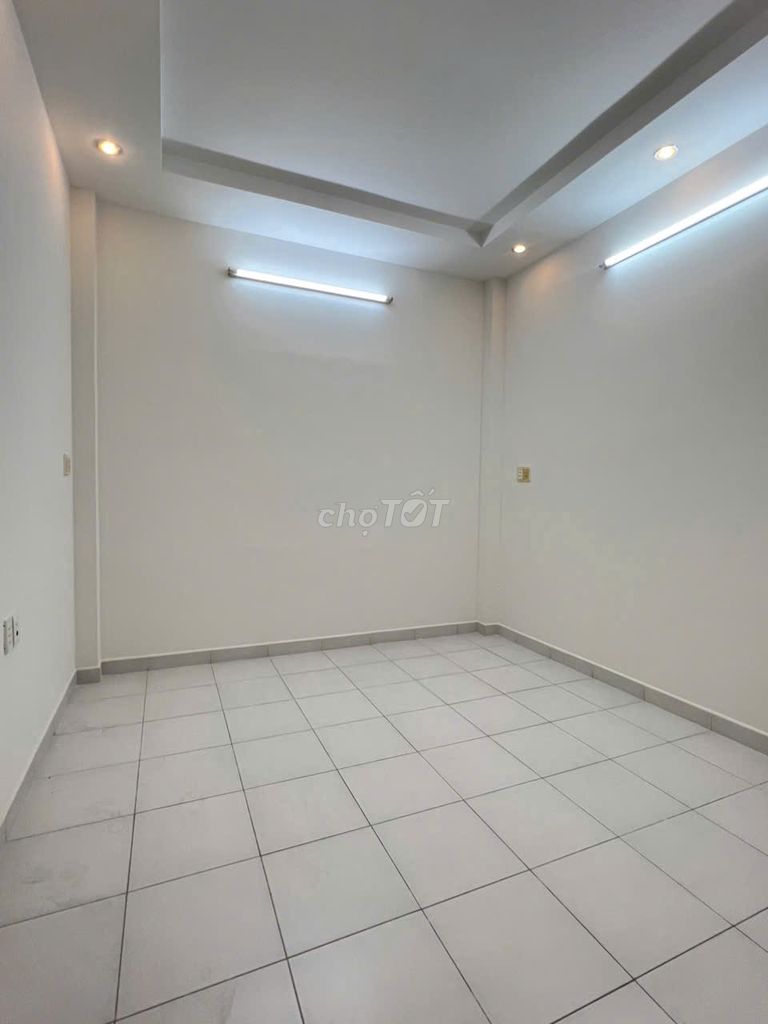 Rent an alley house 565/89 Nguyễn Trãi. Fourth floor (4 bedroom, 3 toilets)