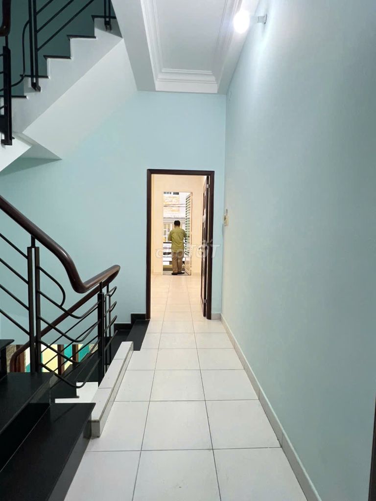 Rent an alley house 565/89 Nguyễn Trãi. Fourth floor (4 bedroom, 3 toilets)