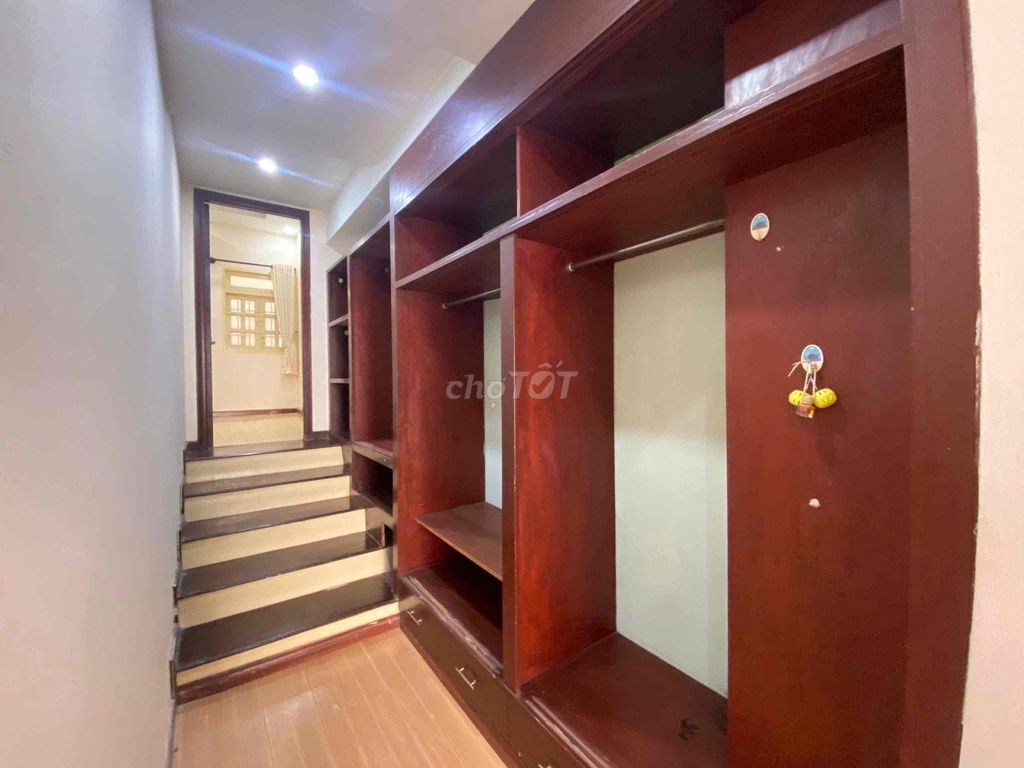Rent the original house-- Huỳnh Văn Bánh, Phú Nhuận