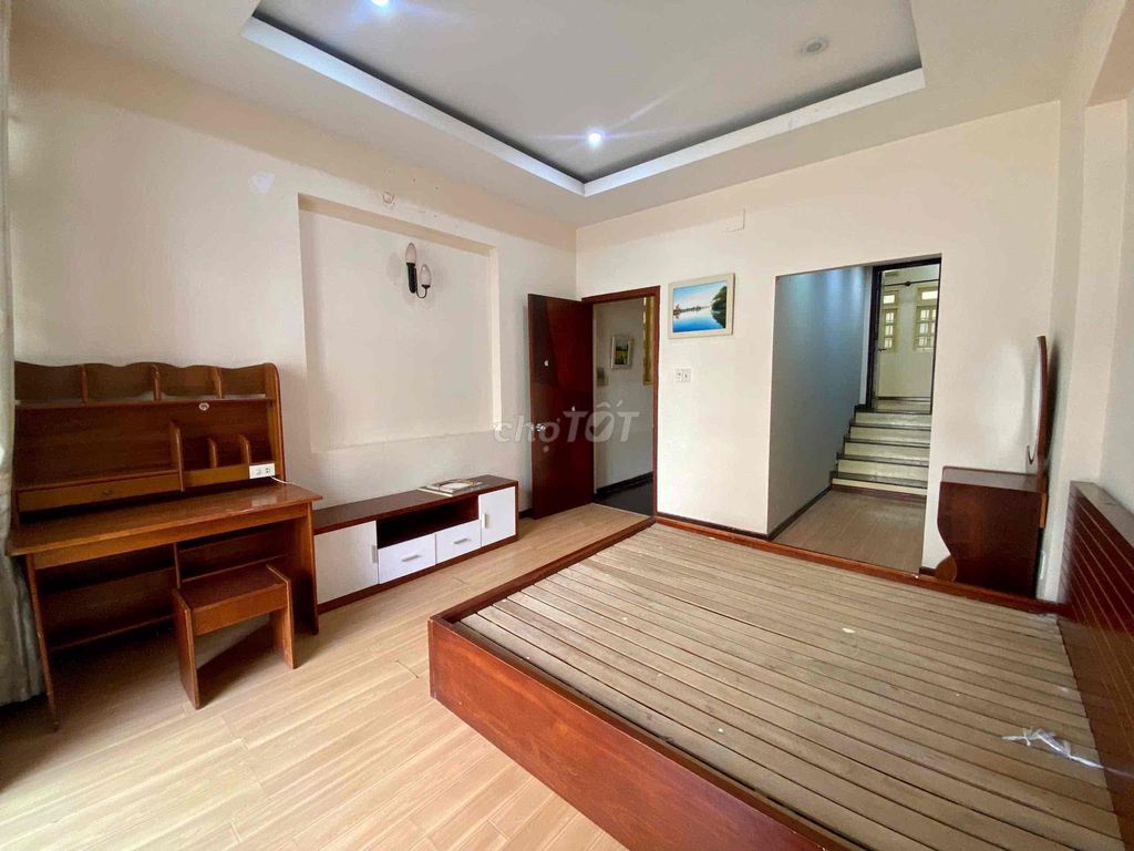 Rent the original house-- Huỳnh Văn Bánh, Phú Nhuận