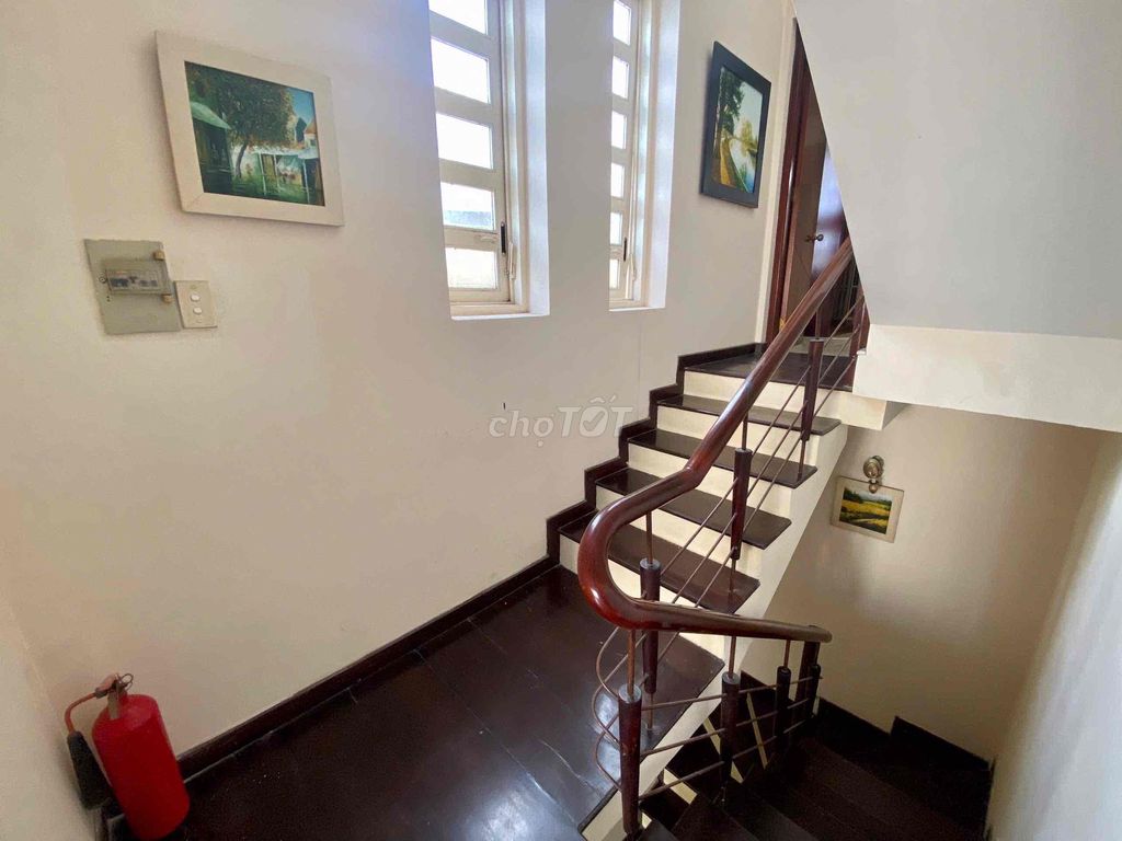 Rent the original house-- Huỳnh Văn Bánh, Phú Nhuận