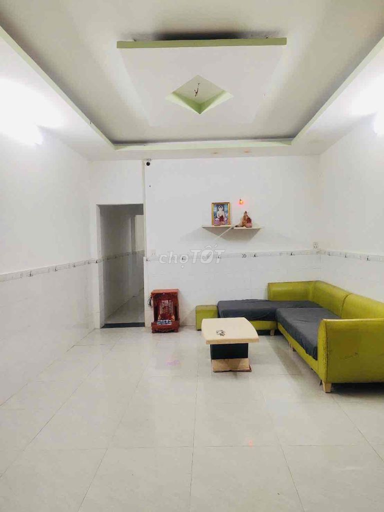 The apartment's near the apartment. level 4: Two bathroom bedrooms. Car road