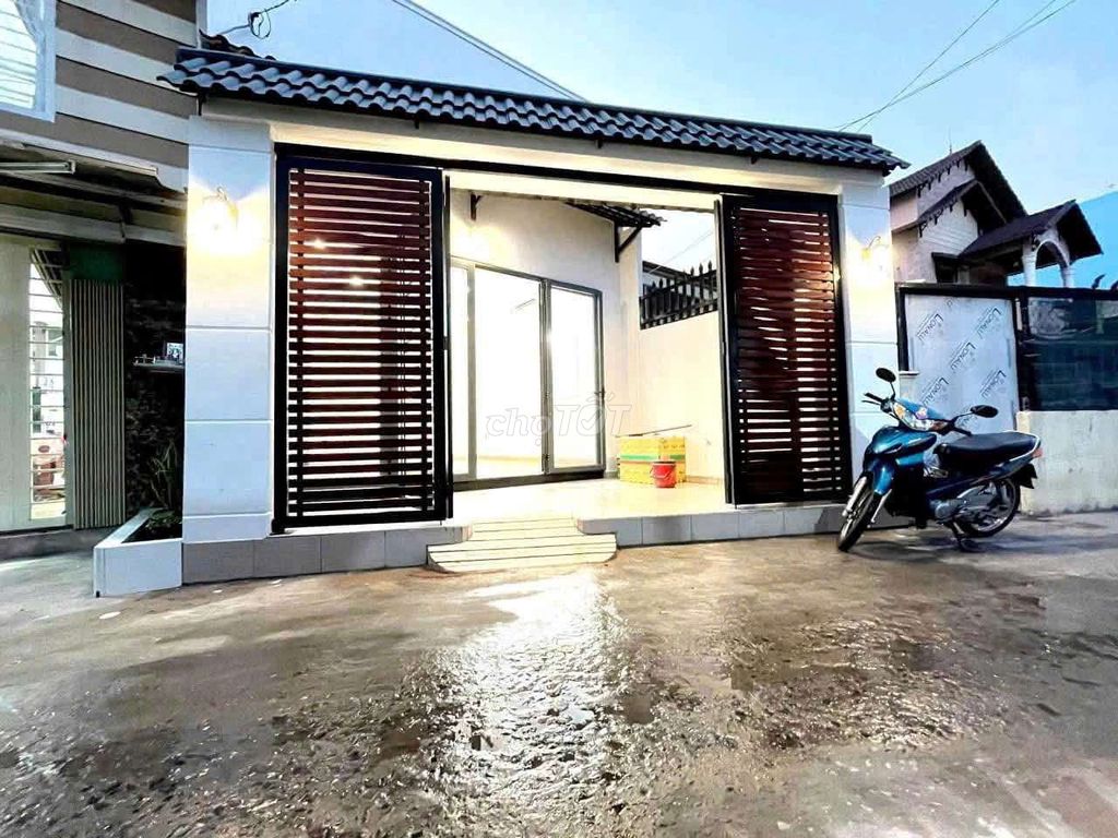Rent 6 x 20 meters 2 bedrooms 1135 huỳnh tấn phát