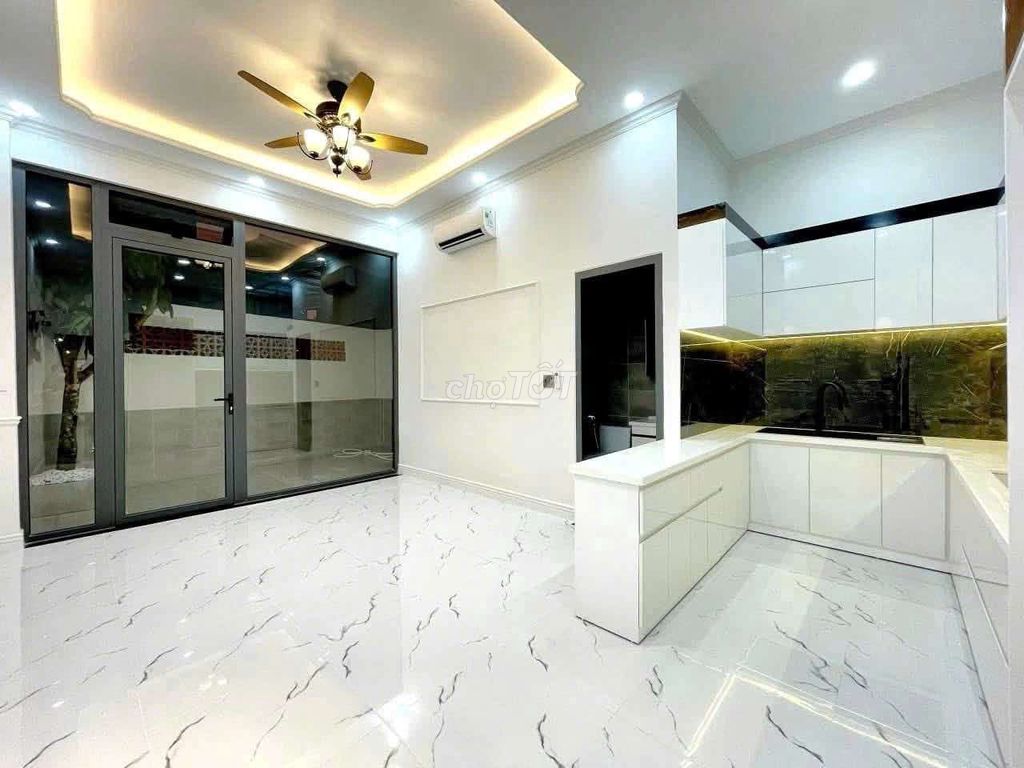 Rent 6 x 20 meters 2 bedrooms 1135 huỳnh tấn phát