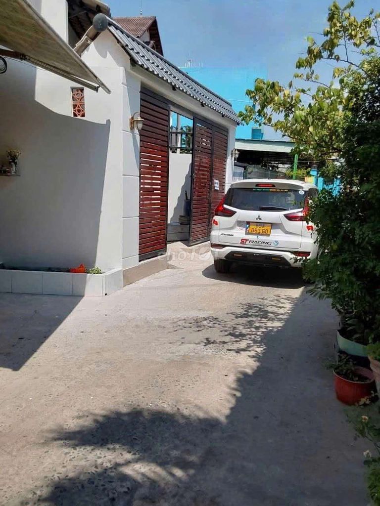 Rent 6 x 20 meters 2 bedrooms 1135 huỳnh tấn phát