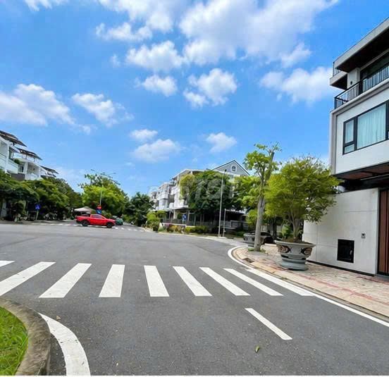 Rent Jamona Golden Silk - full interior 40 million a month
