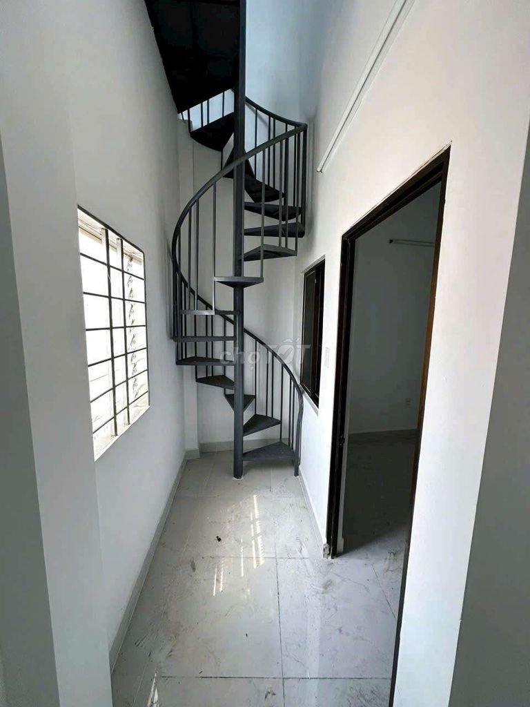 Lê Thiệt cash. Tân Phú (3 bedrooms, 3 toilets). Area using 144 m2