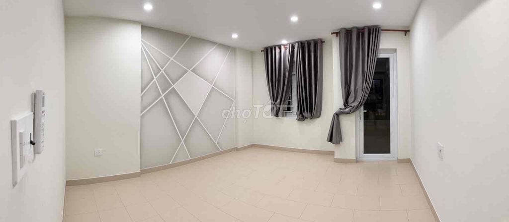 Nice 4th floor_5 bedroom_4 toilets_ Nơ Trang Long,730 13, Bình Thạnh