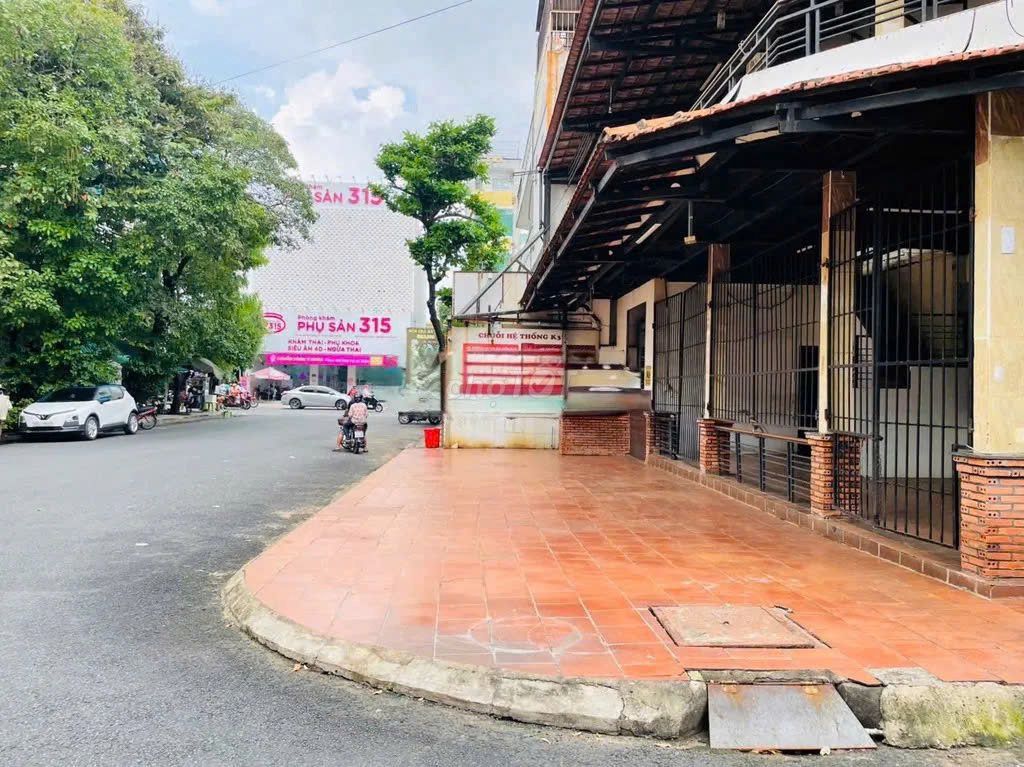 Tân Sơn Nhì front 4 x12 meters 1 TNC 1 floor